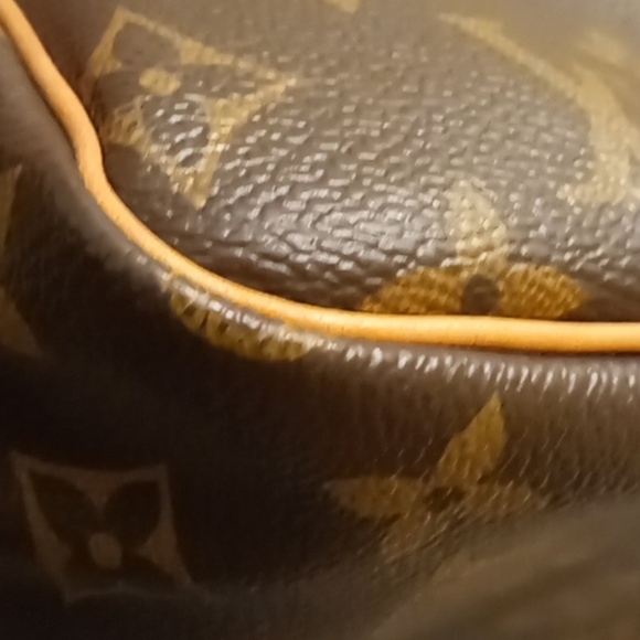 😍The 1ST Of LV Collection😍 - Picture 12 of 16